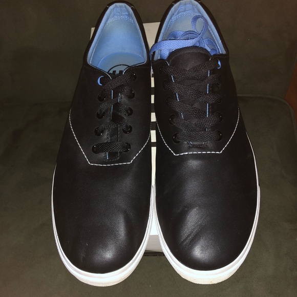 travis mathew sneakers
